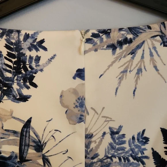 Floral bodycon dress - Picture 4 of 7